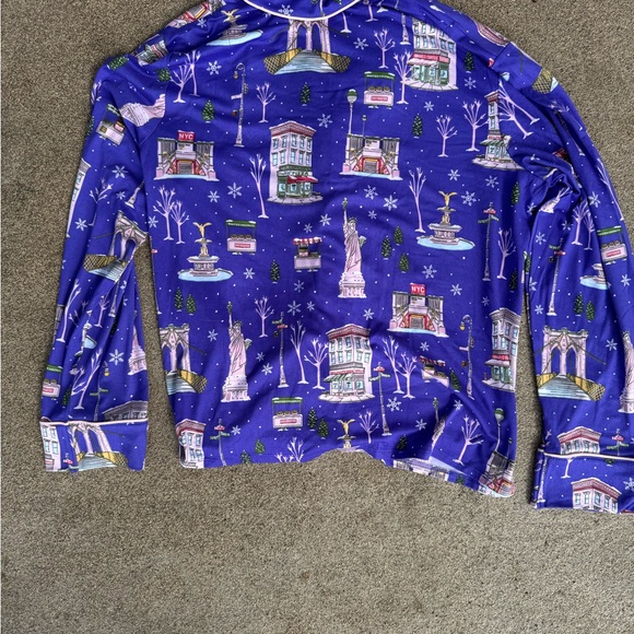 Beauty Sleep Social, NYC Cityscape, Pajama Set, Size Large (Juniors) - Picture 3 of 7